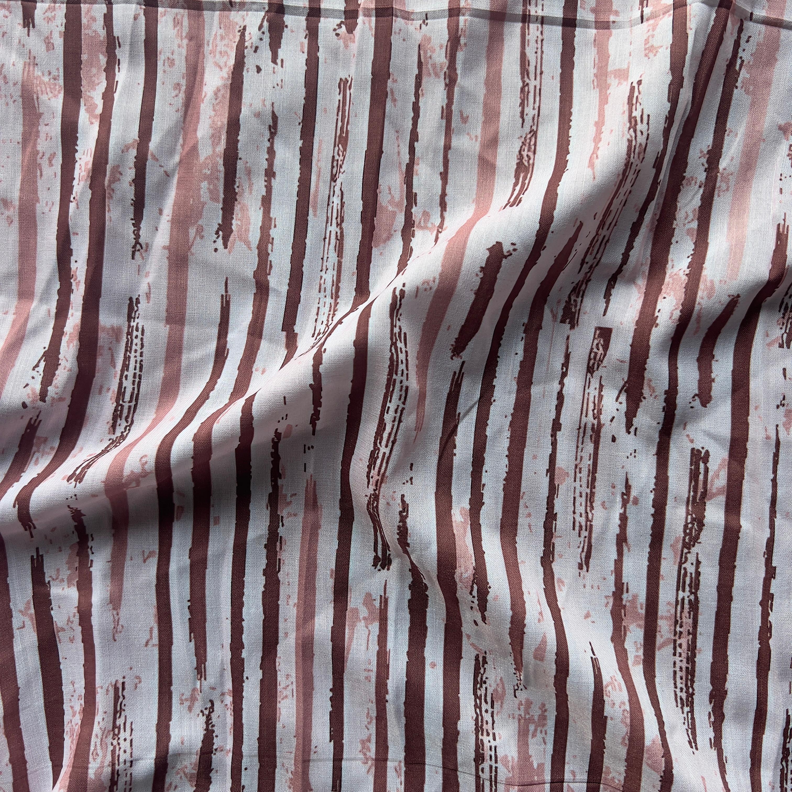 Abstract stripes print on muslin
