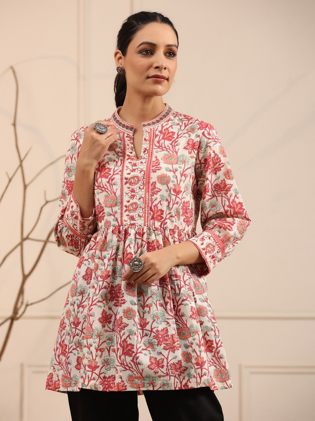 Cream-Coloured & Pink Floral Printed Pure Cotton Kurti